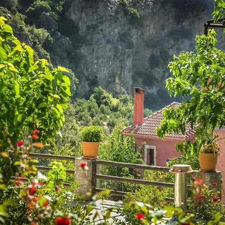 Aparthotel Enagron Ecotourism Village Axos