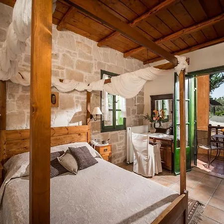 Aparthotel Enagron Ecotourism Village