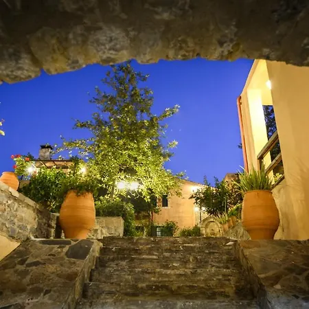 Enagron Ecotourism Village 3* Axós