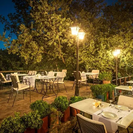 Enagron Ecotourism Village 3*